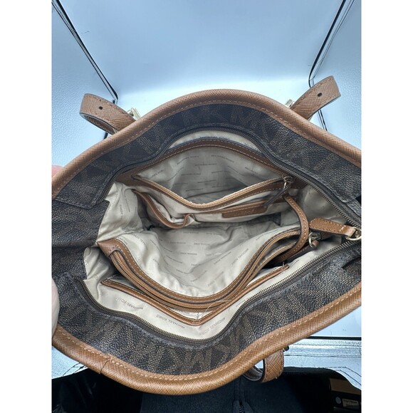 MICHAEL KORS Jet Set Medium Top Zip Signature Logo Tote Brown Luggage - Picture 9 of 10